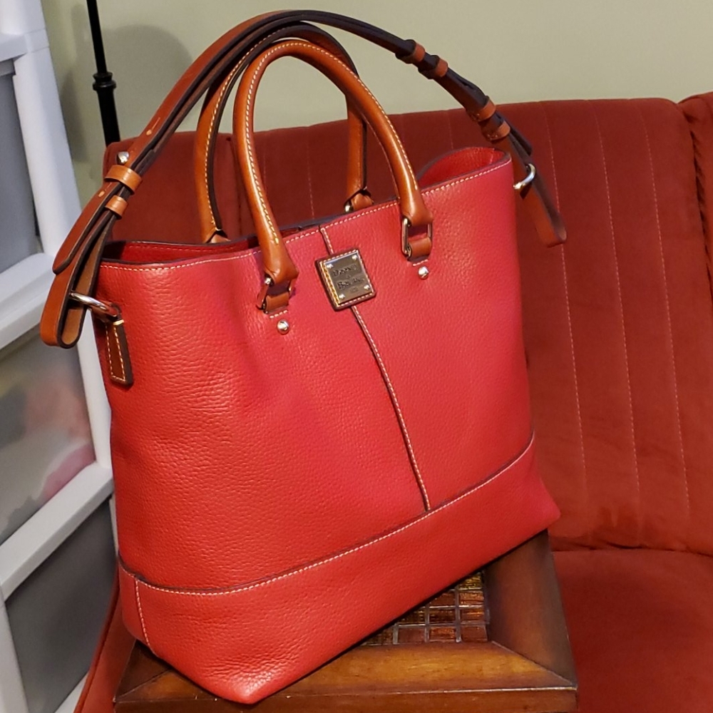 Brandnew Dooney Chelsea Shopper Red ❤